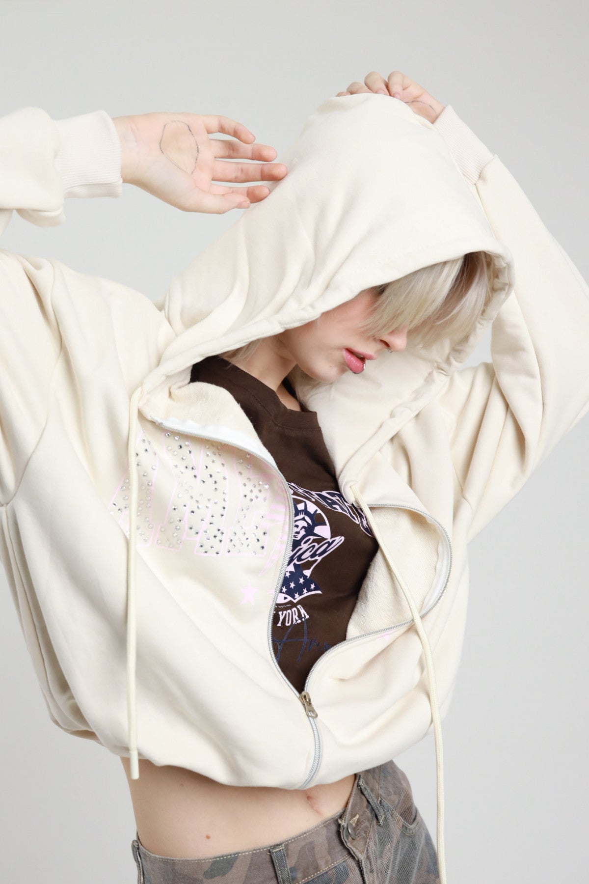 Susy Mix Felpa + T-Shirt Crema