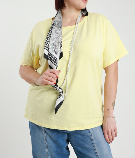 Susy Star T-Shirt Con Collana Perle e Bandana Giallo
