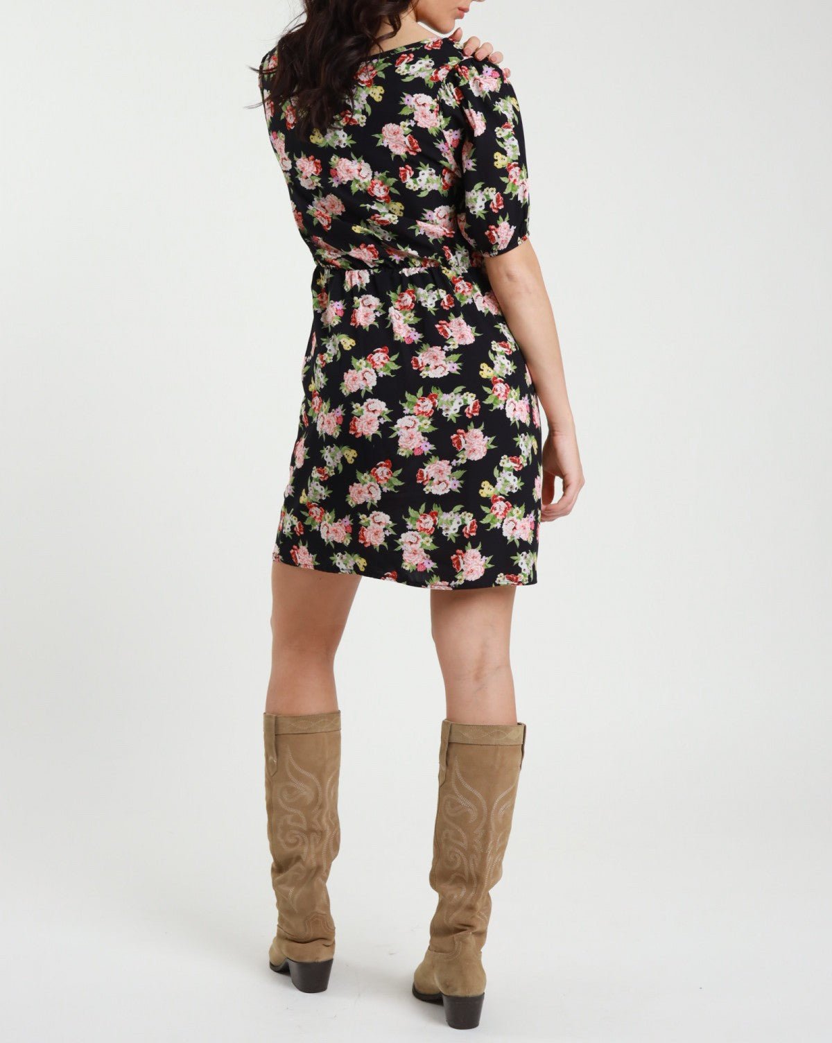 Susy Mix Abito Corto Fantasia Fiori Nero - Dolcevita Store Montesilvano